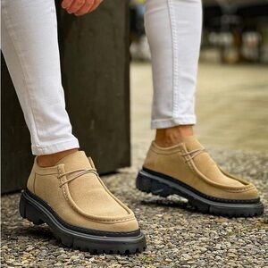 NWOT Men’s Suede Oxford/Sole Boots